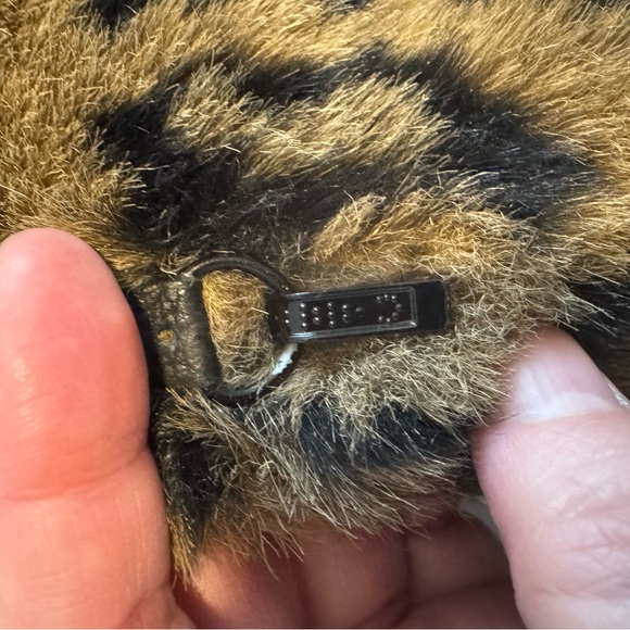 Luxurious VintageWomen's Leopard Faux Fur Teddy Jacket - Picture 13 of 13